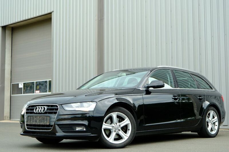 Schwarz Gebraucht 2013 Audi A4 Ambition Kombi | 7.340 € (Guter Preis) - Bild 1/4