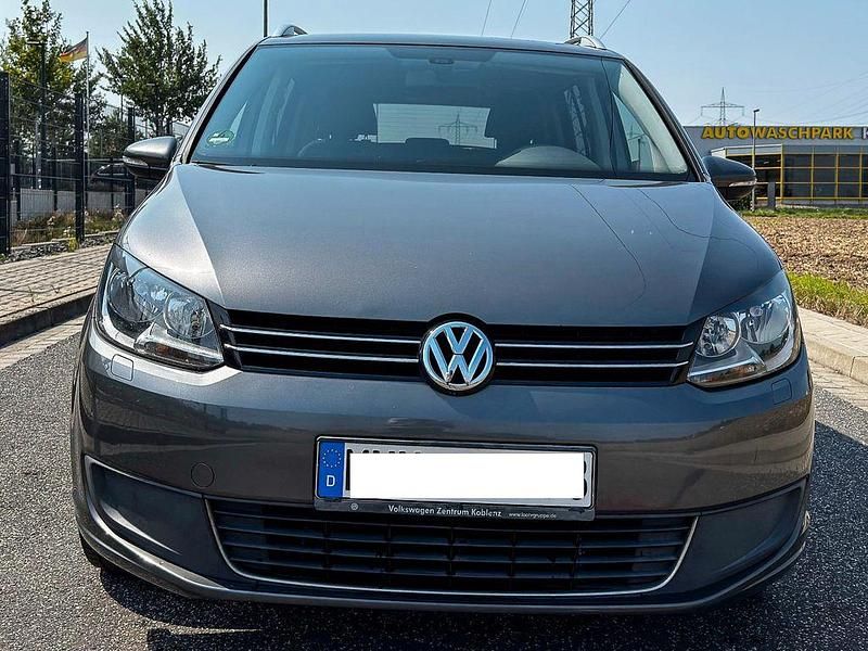 Gebraucht VW Touran Highline 105 PS (77 kW) 2011 Grau Van / Kleinbus