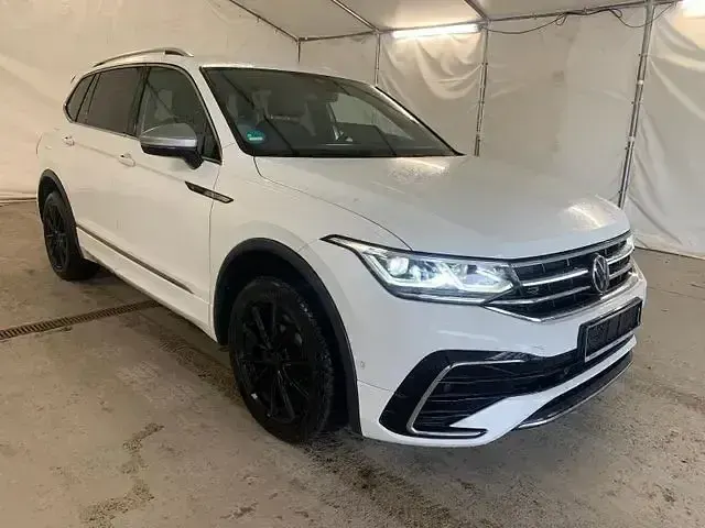 Gebraucht VW Tiguan Allspace R-line 200 PS (147 kW) 2023 Pure white SUV