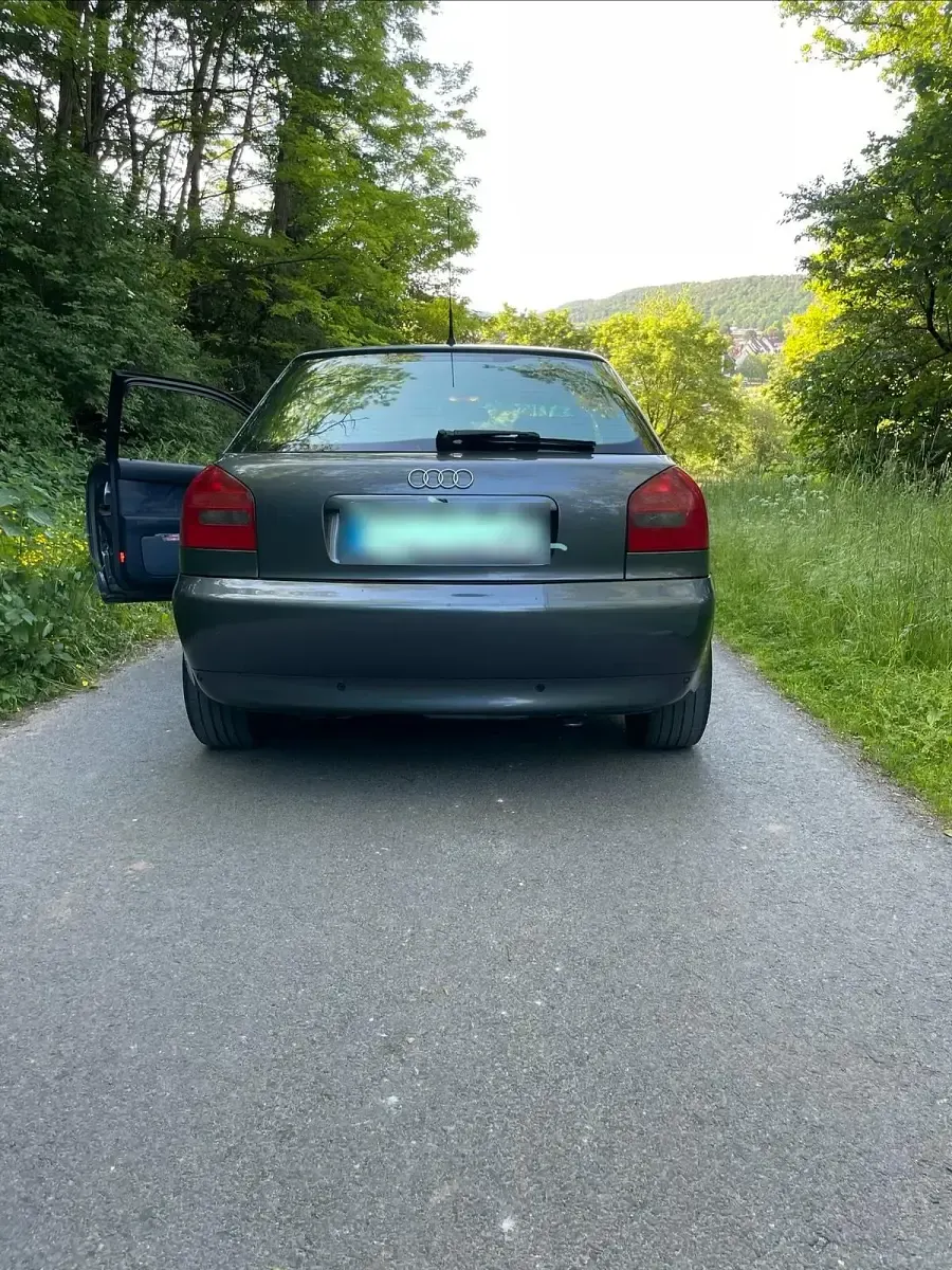 Gebraucht Audi A3 90 PS (66 kW) 1998 Grau Kleinwagen