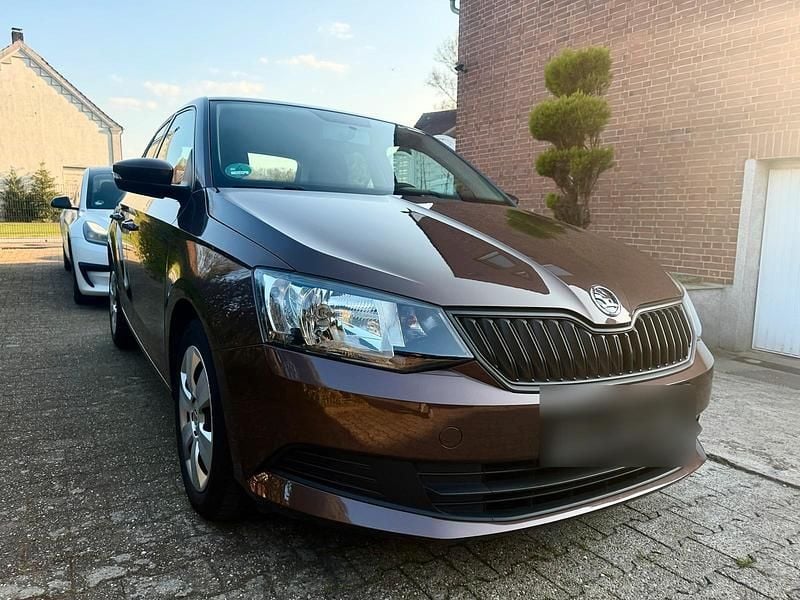 Gebraucht Skoda Fabia 60 PS (44 kW) 2017 Braun Kleinwagen
