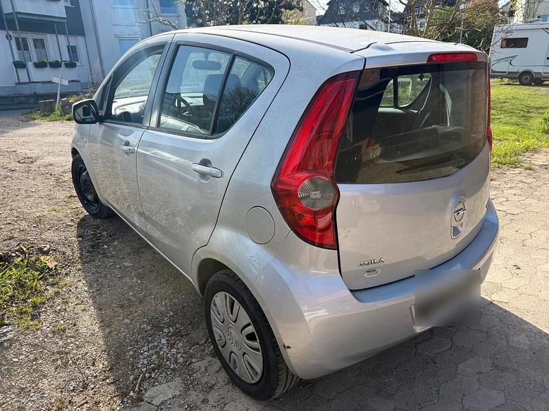 Usata Opel Agila 65 CV (47 kW) 2009 Argento Utilitaria