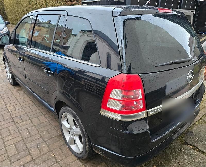 Gebraucht Opel Zafira 2010 Schwarz Van / Kleinbus