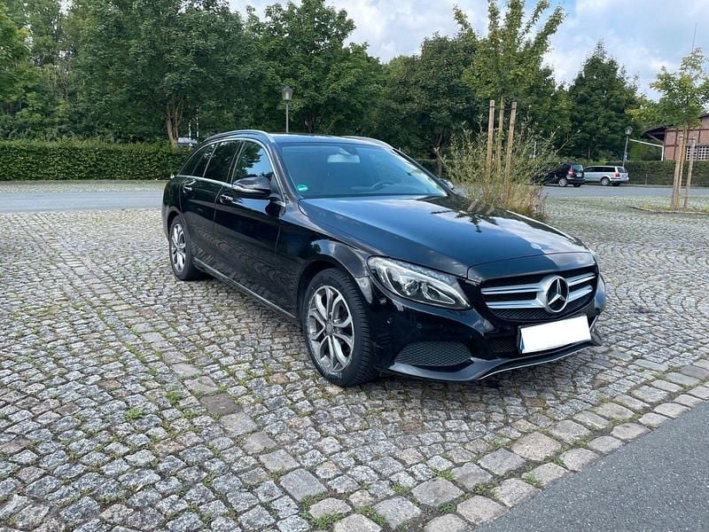 Schwarz Gebraucht 2015 Mercedes C200 Avantgarde Kombi | 10.500 € (Superpreis) - Bild 1/4