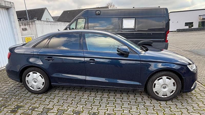 Gebraucht Audi A3 Sport 150 PS (110 kW) 2017 Blau Limousine