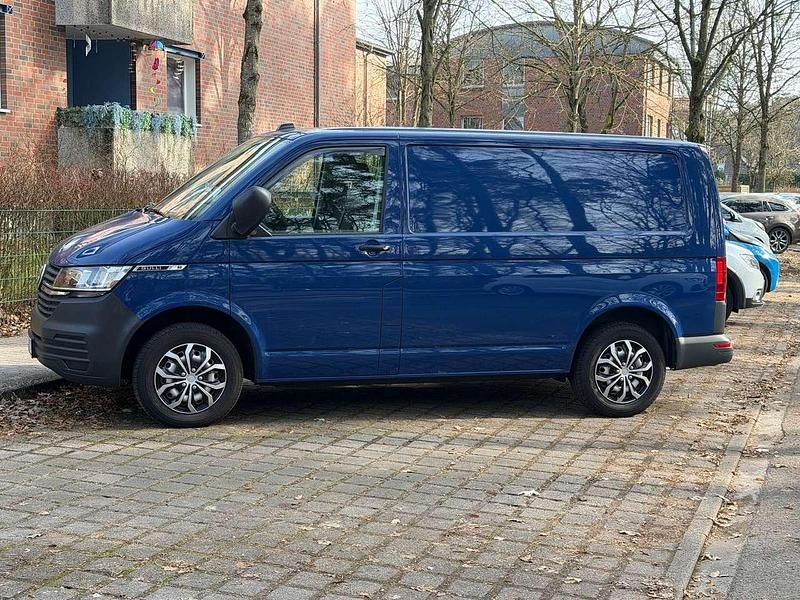 Gebraucht VW T6.1 150 PS (110 kW) 2020 Blau Van