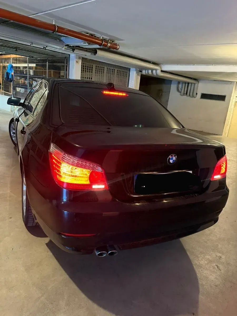 Gebraucht BMW 525 Lifestyle 197 PS (144 kW) 2008 Schwarz Limousine