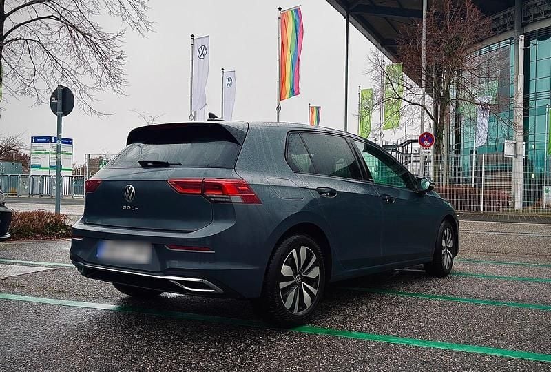 Gebraucht VW Golf VIII 150 PS (110 kW) 2023 Grau Kleinwagen