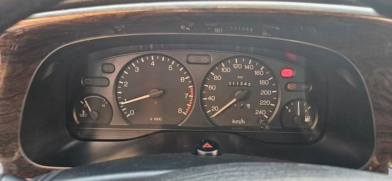 Gebraucht Ford Mondeo Style 131 PS (96 kW) 1999 Silber Limousine