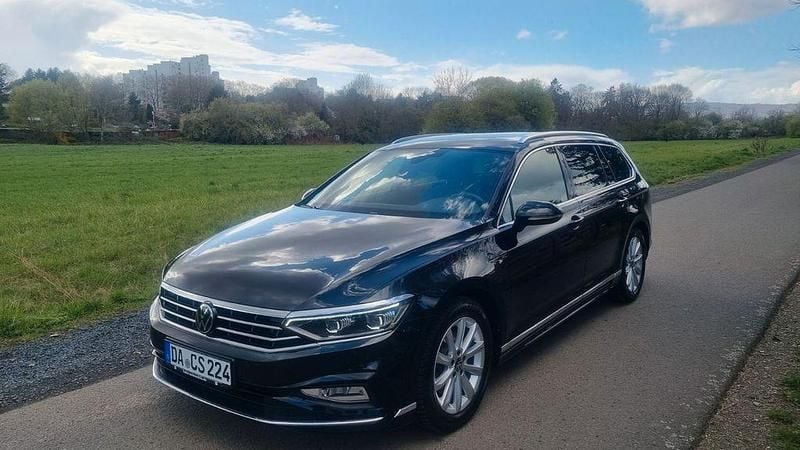 Gebraucht VW Passat R-line 200 PS (147 kW) 2024 Schwarz Kombi