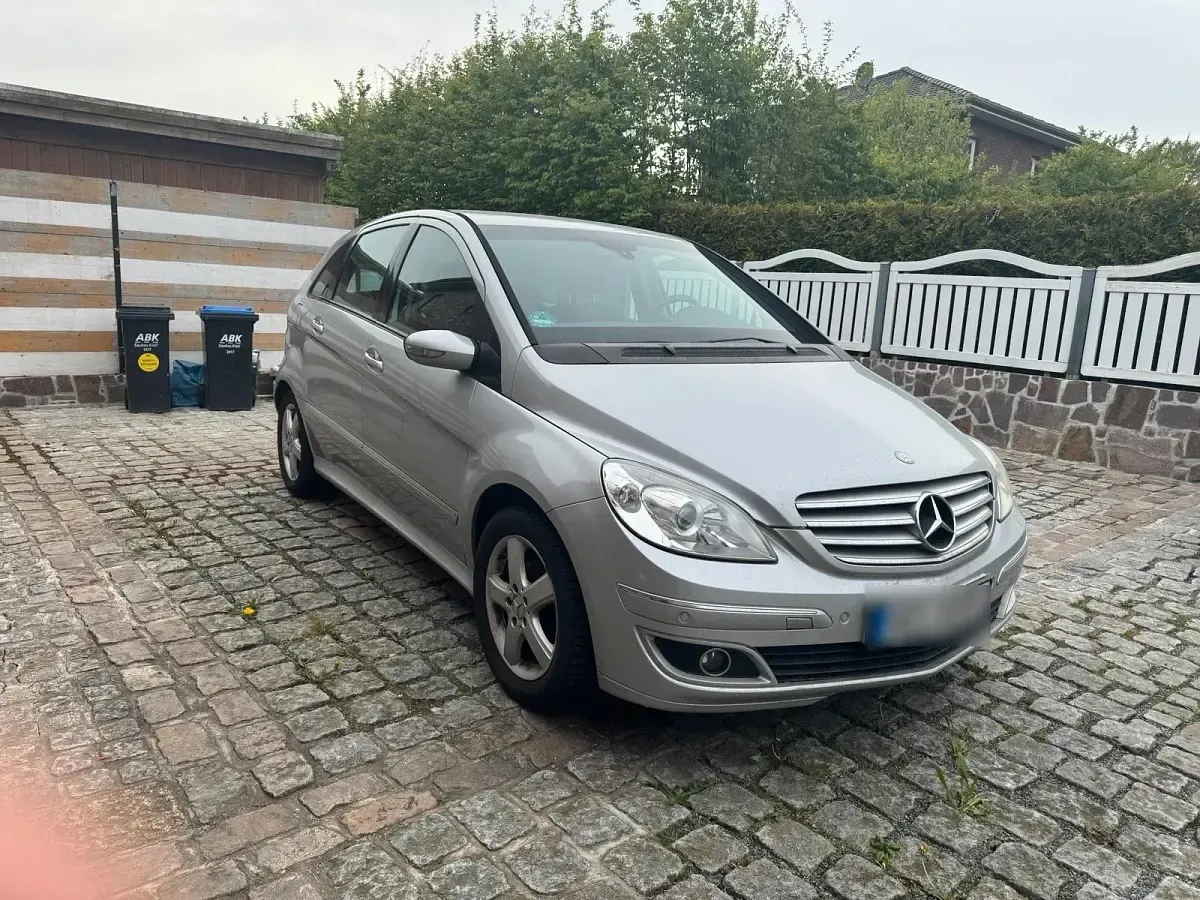 Gebraucht Mercedes C200 116 PS (85 kW) 2007 Silber Limousine