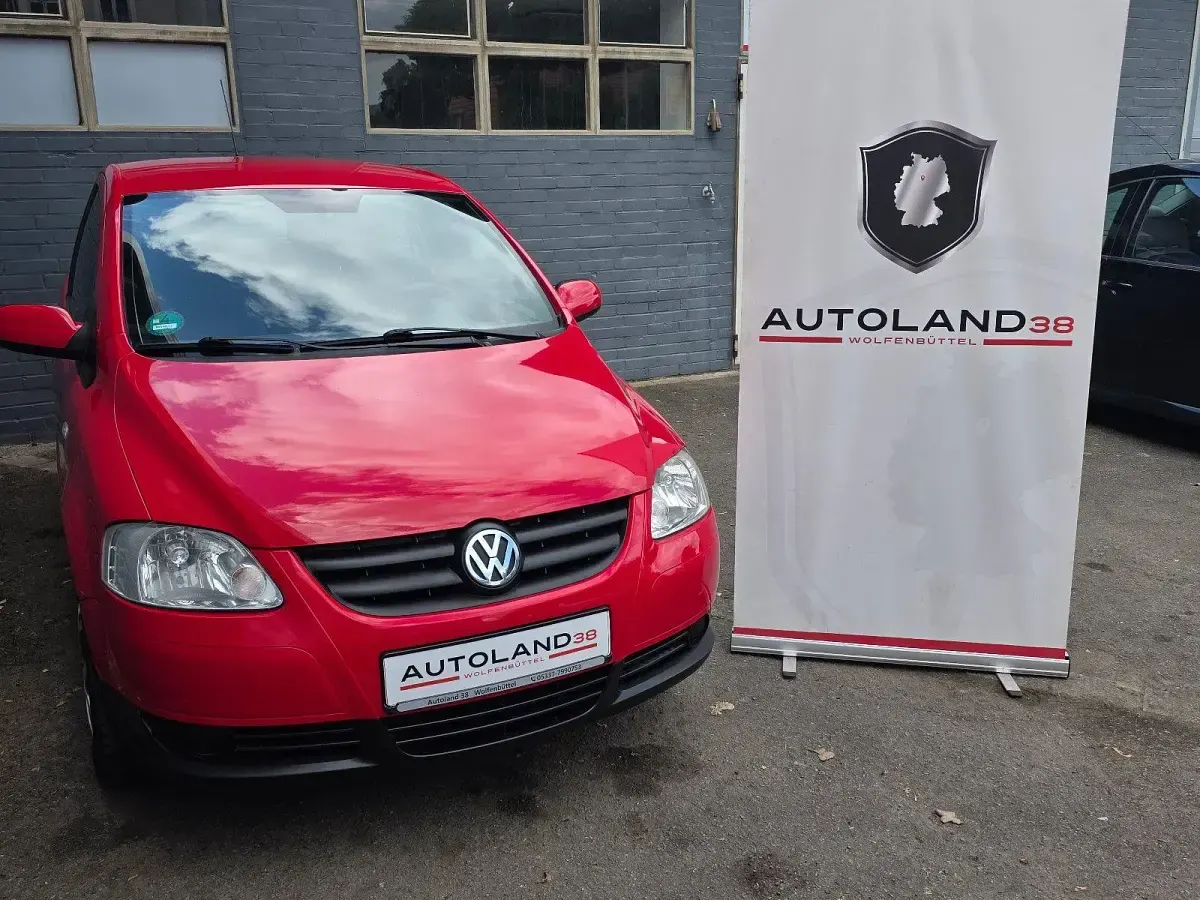Gebraucht VW Fox Refresh 54 PS (39 kW) 2010 Rot Kleinwagen