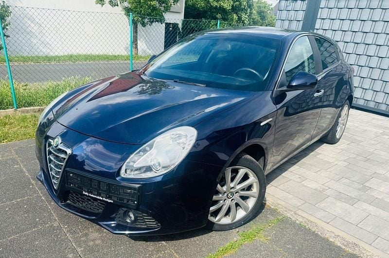 Blau Gebraucht 2010 Alfa Romeo Giulietta Turismo Limousine | 3.499 € (Superpreis) - Bild 1/4