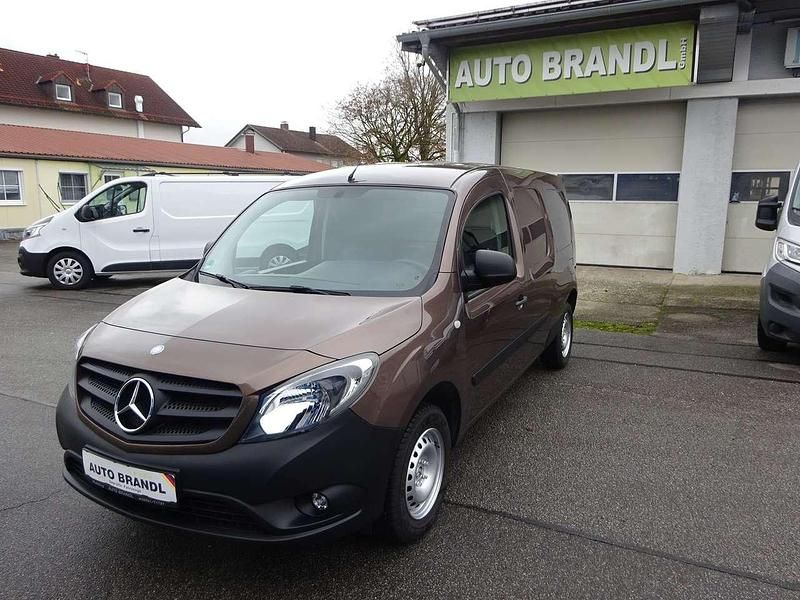 Gebraucht Mercedes Citan 111 110 PS (80 kW) 2017 Limonitbraun metallic Van / Kleinbus
