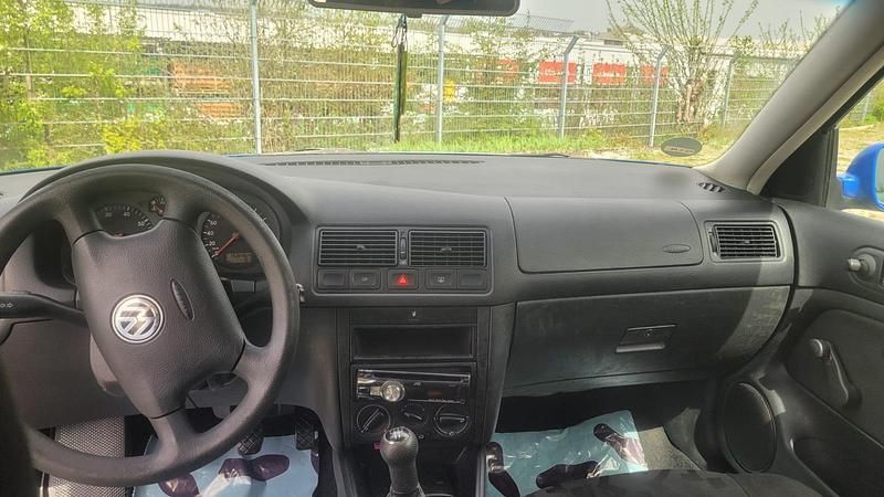 Gebraucht VW Golf IV 75 PS (55 kW) 2001 Blau Limousine
