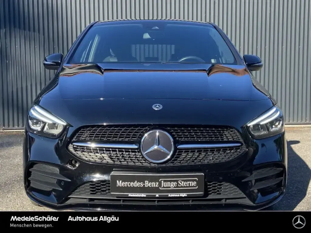 Gebraucht Mercedes B250 AMG 160 PS (117 kW) 2021 Unilack nachtschwarz Kleinwagen