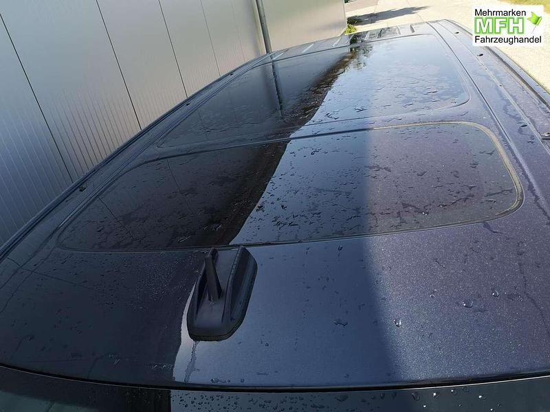 Neu VW Multivan Edition 150 PS (110 kW) 2025 Starlightblau metallic Van