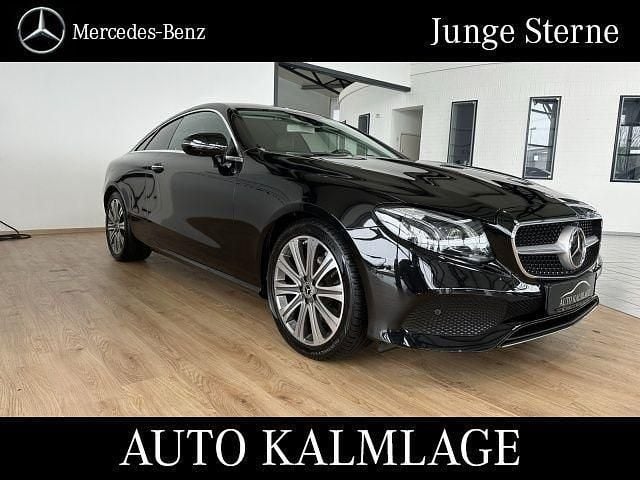 Lack obsidianschwarz Gebraucht 2018 Mercedes E200 Avantgarde Coupé | 29.480 € (Teuer) - Bild 1/4