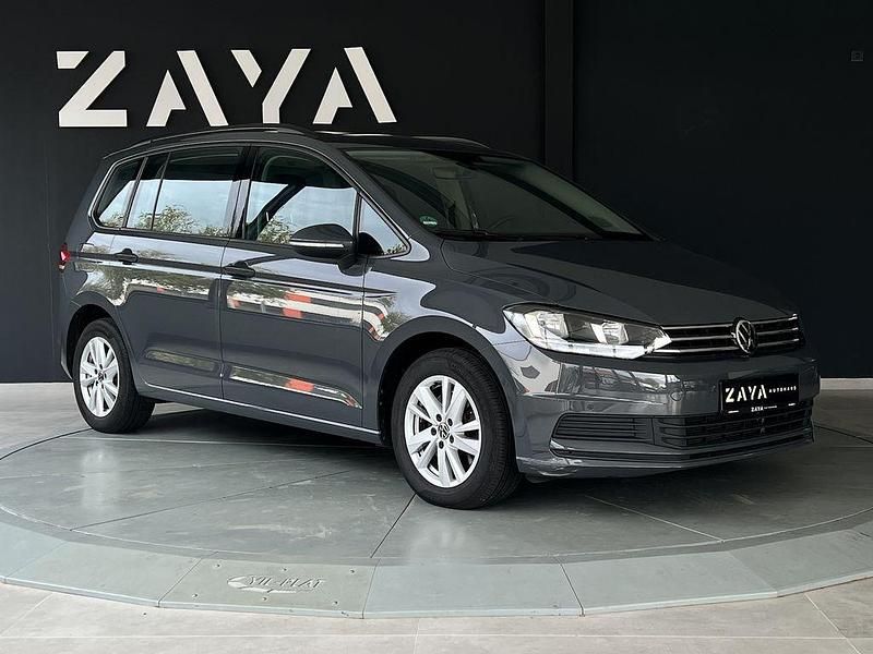 Grau Gebraucht 2022 VW Touran Van / Kleinbus | 17.950 € (Superpreis) - Bild 1/4