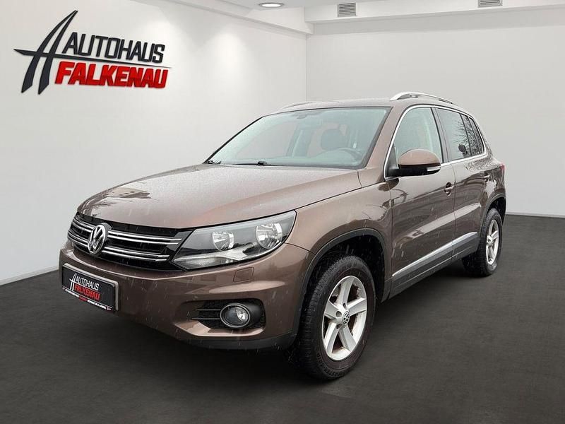 Braun Gebraucht 2012 VW Tiguan Style SUV | 9.890 € (Fairer Preis) - Bild 1/4