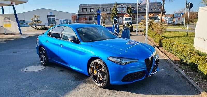 Blau Gebraucht 2021 Alfa Romeo Giulia Veloce Limousine | 33.000 € (Fairer Preis) - Bild 1/4