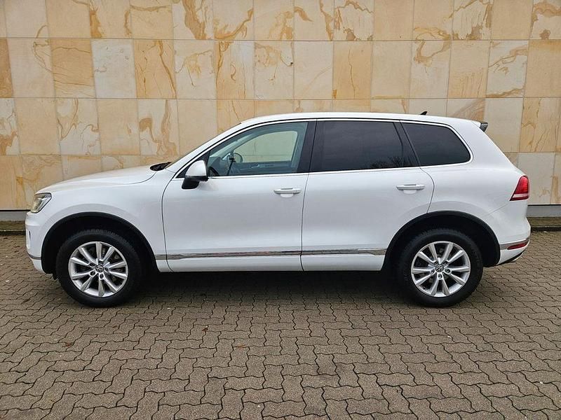Gebraucht VW Touareg 262 PS (192 kW) 2016 Weiß SUV
