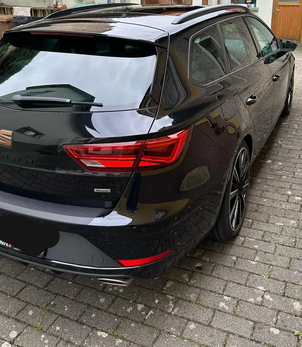Gebraucht Seat Leon 4Drive 300 PS (220 kW) 2019 Schwarz Kombi