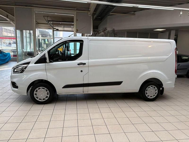 Gebraucht Ford Transit Custom 131 PS (96 kW) 2022 Weiß Van / Kleinbus