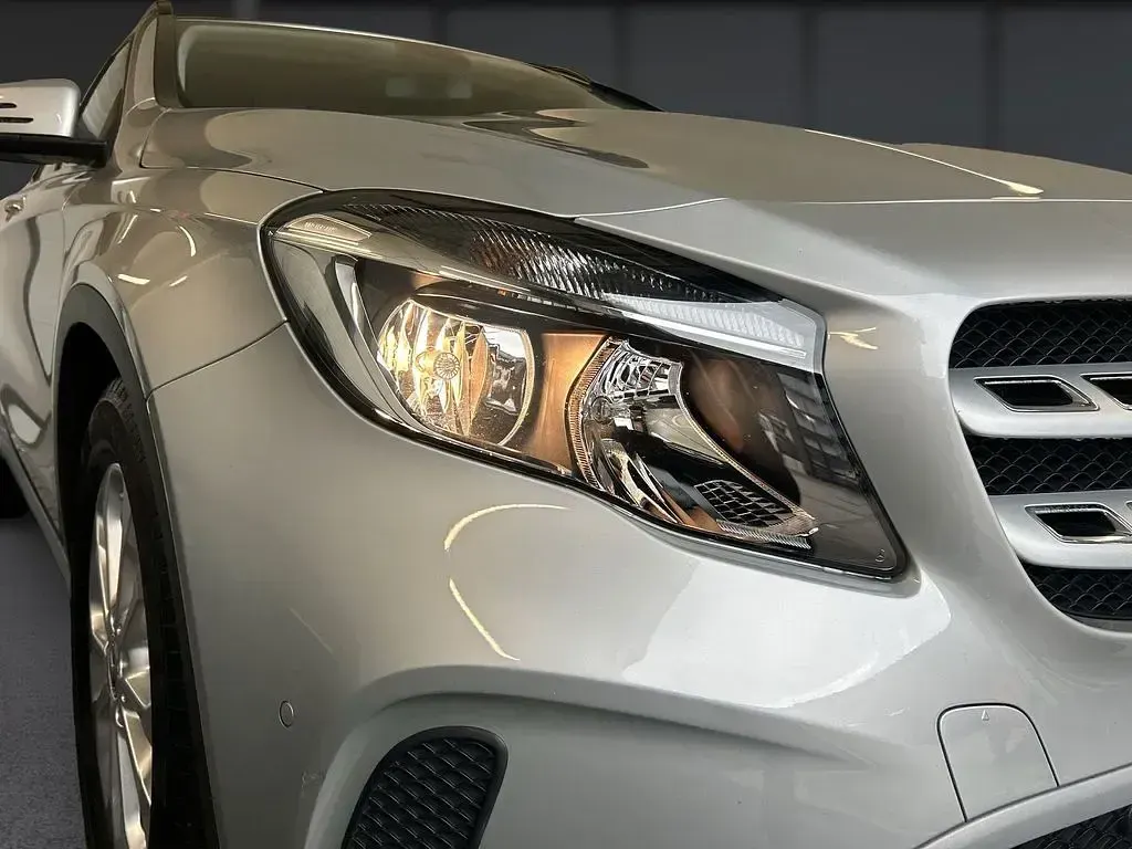 Gebraucht Mercedes GLA220 184 PS (135 kW) 2018 Silber SUV