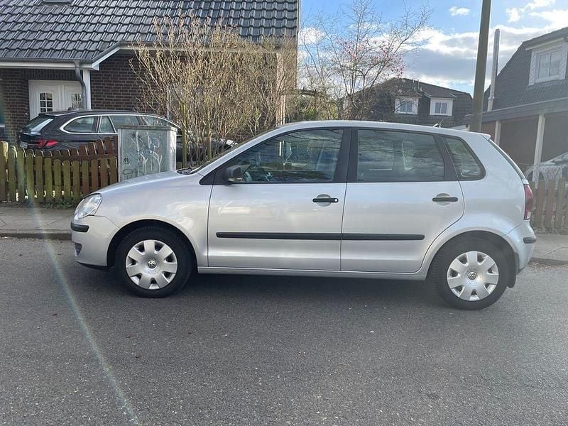 Gebraucht VW Polo 69 PS (50 kW) 2007 Silber Kleinwagen