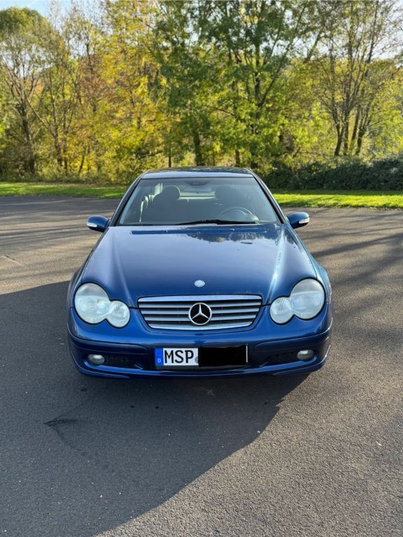 Gebraucht Mercedes C200 163 PS (119 kW) 2002 Blau Coupé