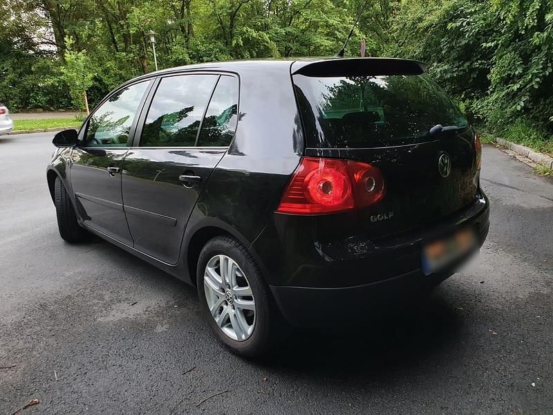 Gebraucht VW Golf V 80 PS (58 kW) 2006 Schwarz Kleinwagen