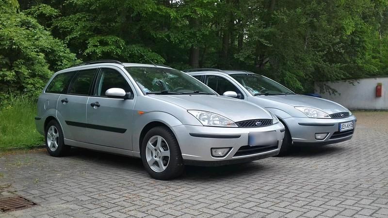 Gebraucht Ford Focus 116 PS (85 kW) 2002 Silber Kombi