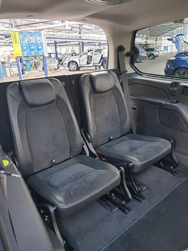 Grau Gebraucht 2012 Ford Galaxy Titanium Van / Kleinbus | 5.500 € (Superpreis) - Bild 1/4