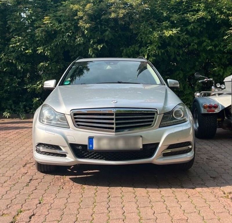 Silber Gebraucht 2011 Mercedes C250 Kombi | 7.099 € (Fairer Preis) - Bild 1/4