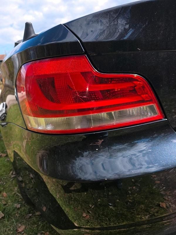 Gebraucht BMW 118 Cabriolet 143 PS (105 kW) 2011 Schwarz Cabrio