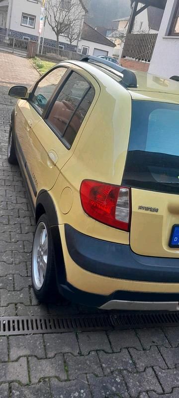 Second-hand Hyundai Getz 97 CP (71 kW) 2007 Galben Hatchback