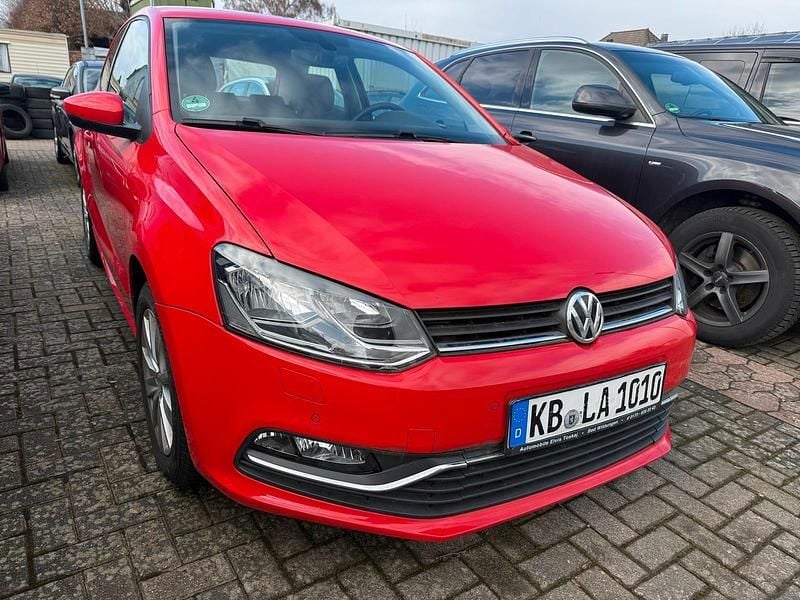 Gebraucht VW Polo 60 PS (44 kW) 2015 Rot Kleinwagen