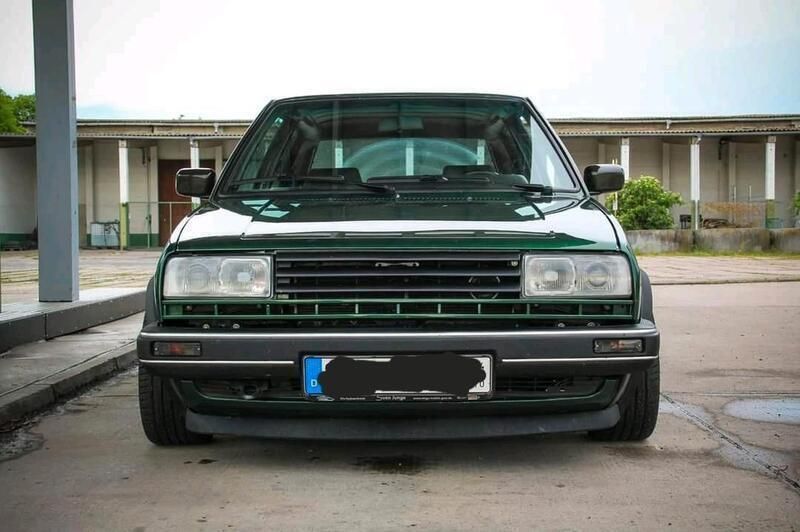 Grün Gebraucht 1992 VW Golf III Edition Kleinwagen | 14.000 € - Bild 1/4