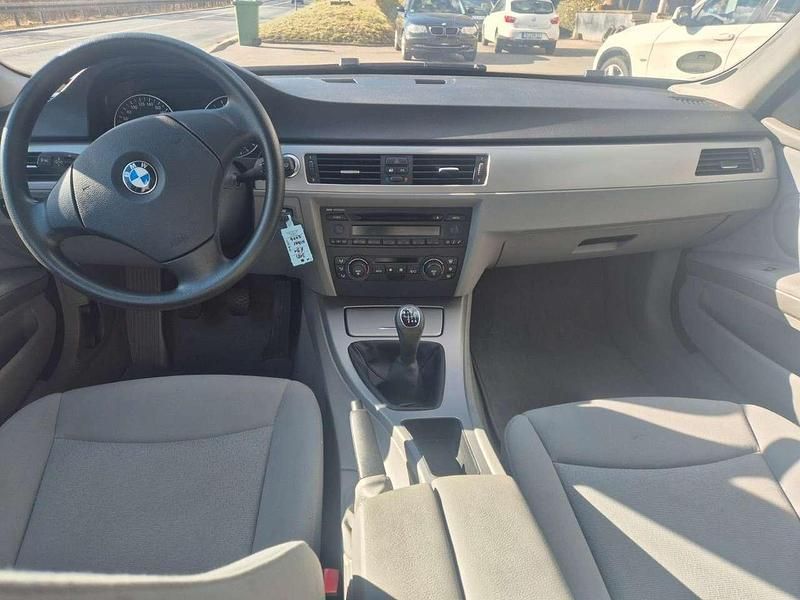 Gebraucht BMW 318 129 PS (94 kW) 2006 Silber Kombi