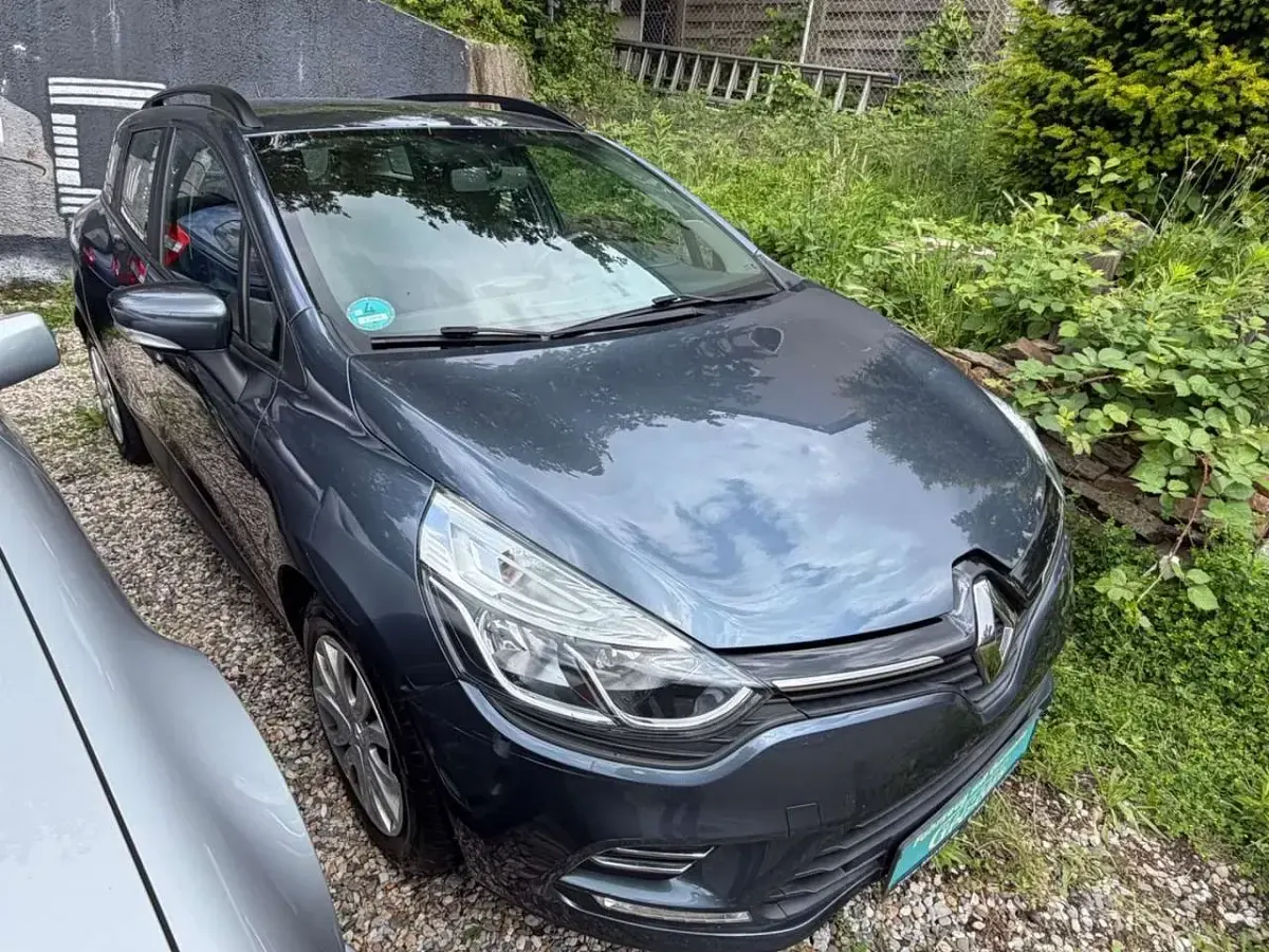 Gebraucht Renault Clio Expression 73 PS (53 kW) 2020 Titangrau Kombi