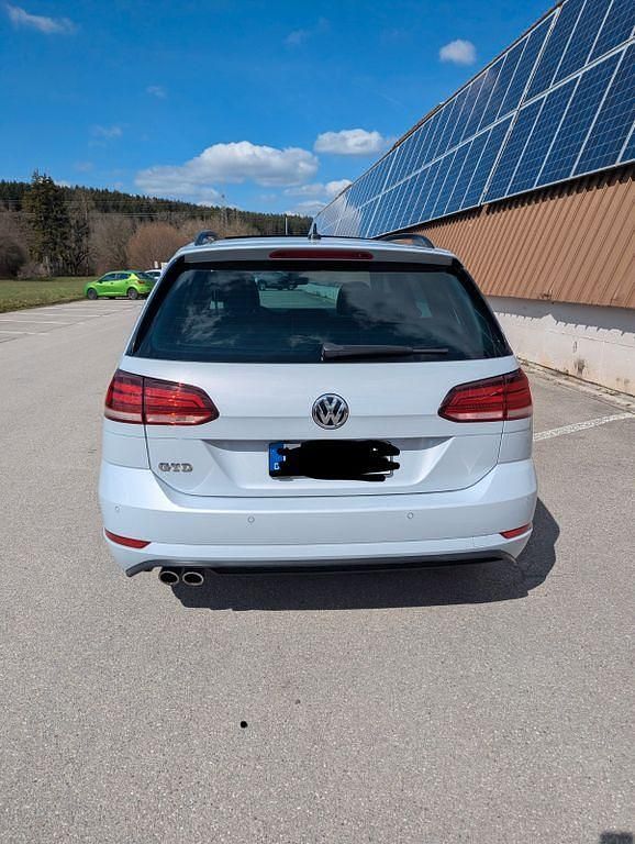 Second-hand VW Golf VII GTD 184 CP (135 kW) 2017 Gri Break