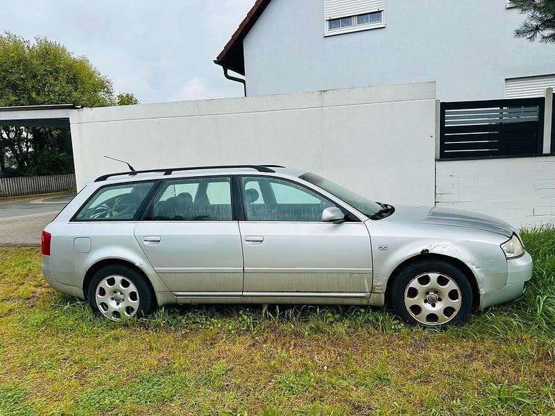 Silber Gebraucht 2003 Audi A6 Kombi | 950 € (Superpreis) - Bild 1/4