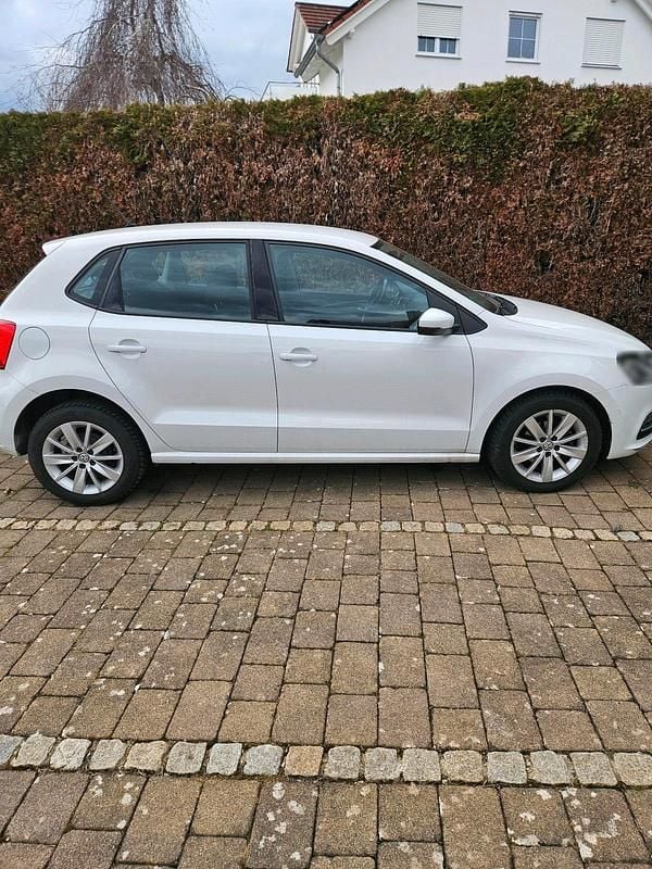 Gebraucht VW Polo Comfortline 75 PS (55 kW) 2015 Weiß Kleinwagen
