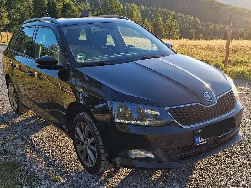 Schwarz Gebraucht 2018 Skoda Fabia Clever Kombi | 9.750 € (Guter Preis) - Bild 1/4