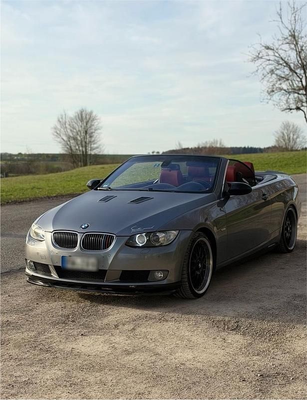 Gebraucht BMW 325 Cabriolet 218 PS (160 kW) 2007 Grau Cabrio