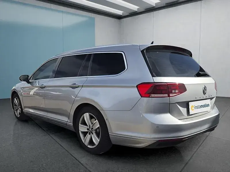 Gebraucht VW Passat 190 PS (139 kW) 2019 Silber Kombi
