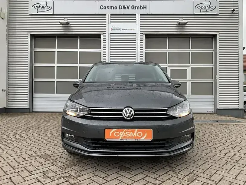 Gebraucht VW Touran 116 PS (85 kW) 2018 Grau Van / Kleinbus