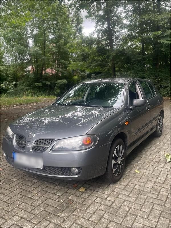 Grau Gebraucht 2004 Nissan Almera Kleinwagen | 2.300 € (Etwas zu teuer) - Bild 1/4