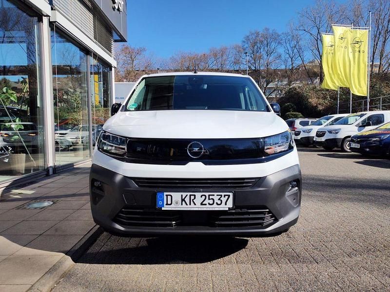 Używany Opel Combo Basis 102 KM (75 kW) 2025 Biały Minivan